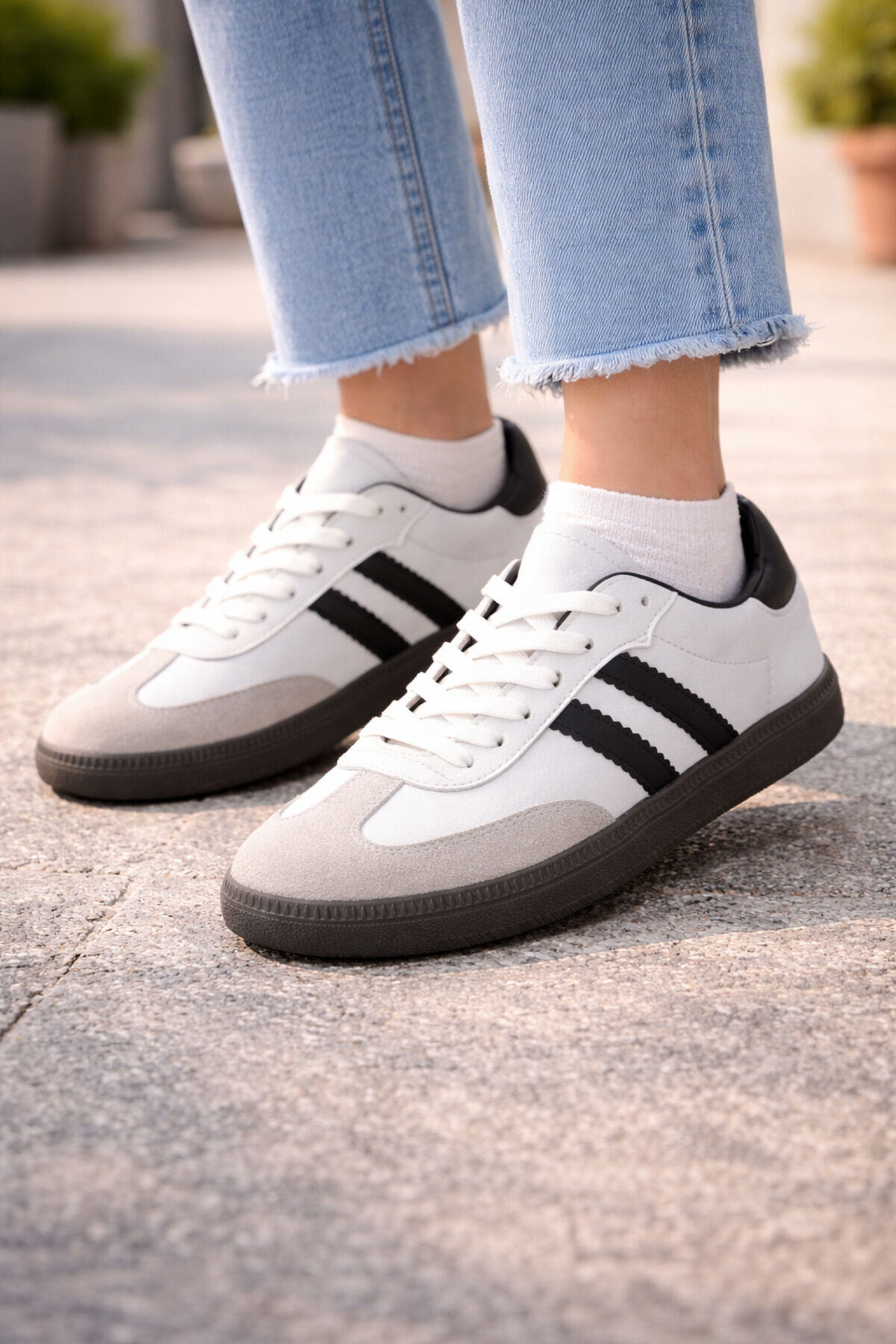 Siyah - 38 Beyaz Siyah - 40