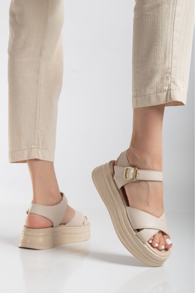 Sade Düz Platform Dolgu Taban Sandalet Bej - 39